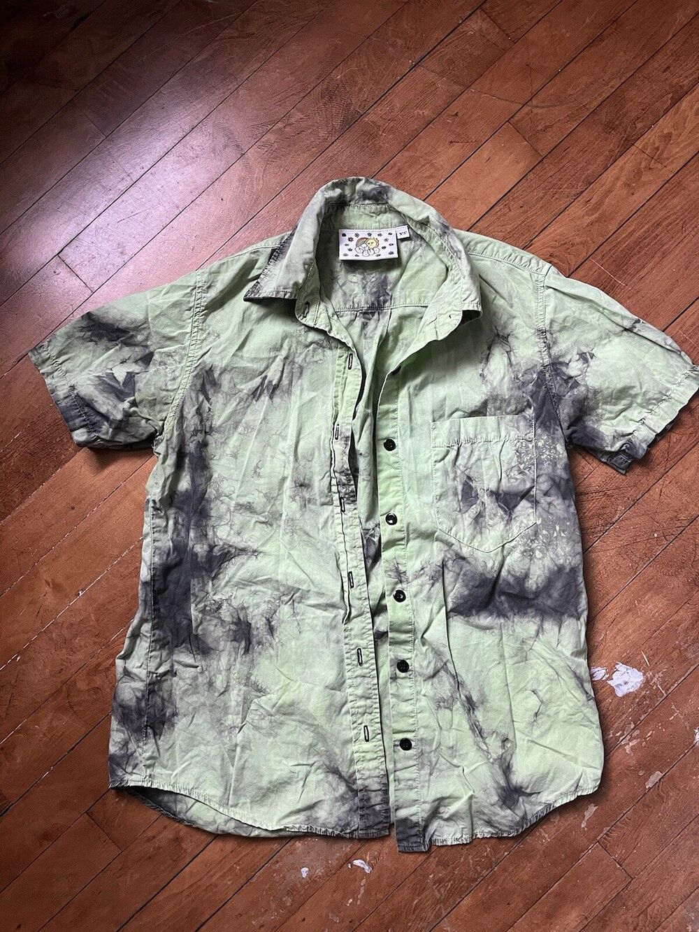 ✨Big Bud Short Sleeve Tie Dyed Button Up Women’s XS